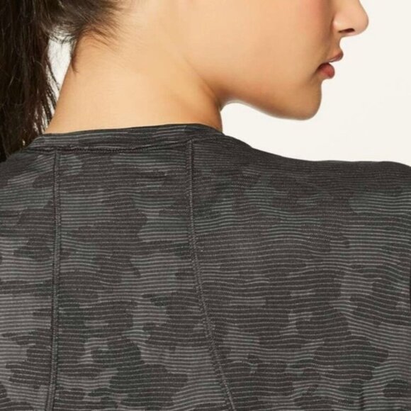 Lululemon Miles Ahead Short Sleeve (Camo)Deep Camo size 8 - Picture 2 of 7